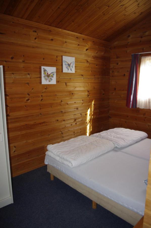 Chalets Du Soleil Mauroux  Exterior photo